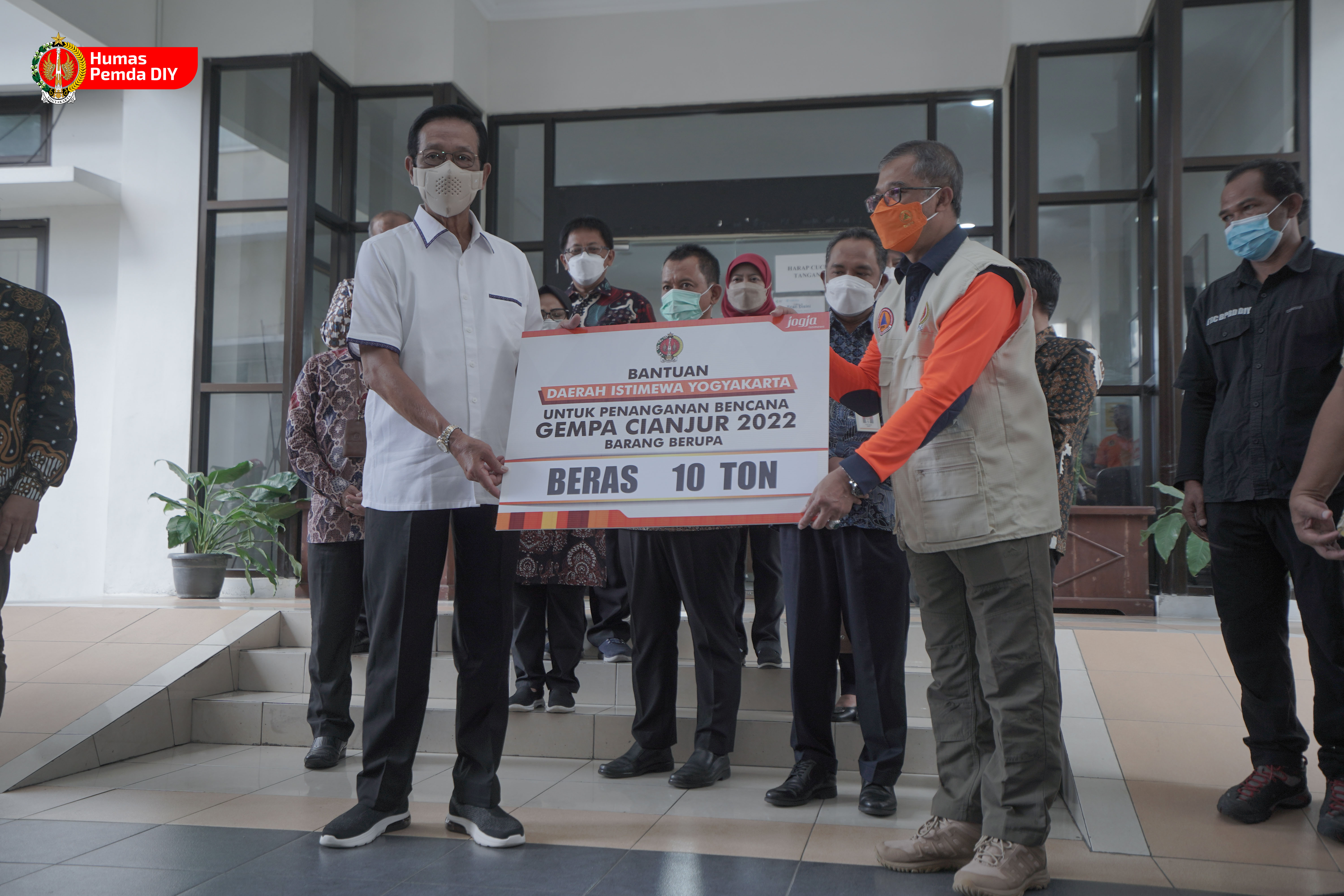 Pemda DIY Serahkan Bantuan Untuk Korban Gempa Cianjur